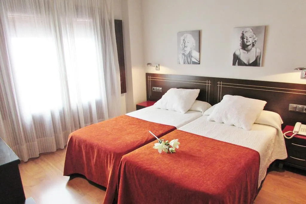 Apartamentos Turisticos Las Nieves Grenade Appartement