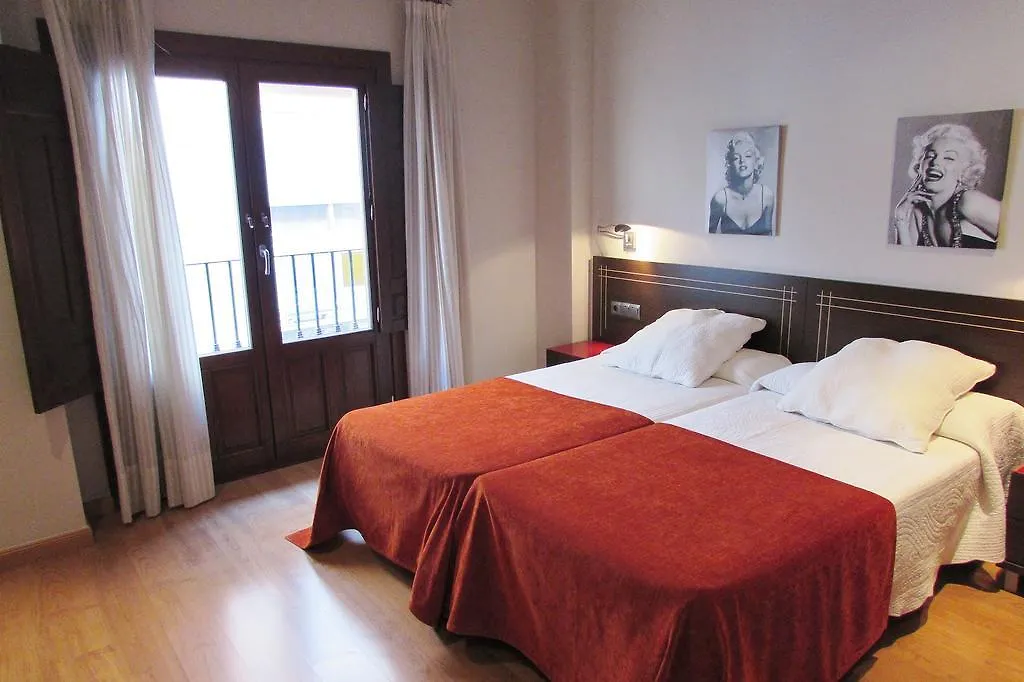 Apartamentos Turisticos Las Nieves Granada Spanje